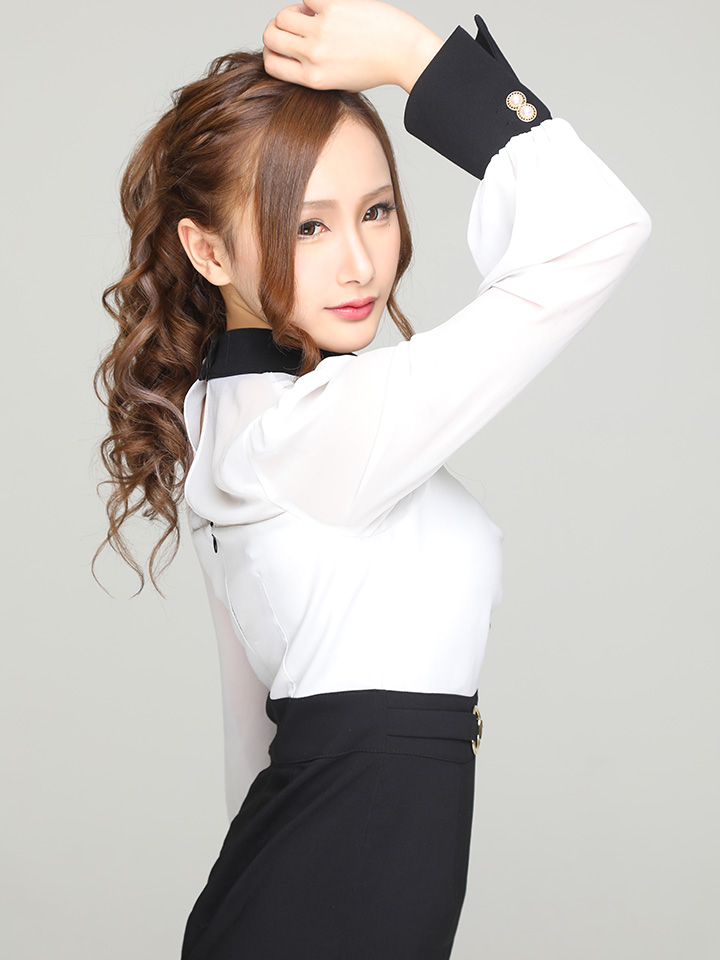 夏音かれんプロフィール写真1