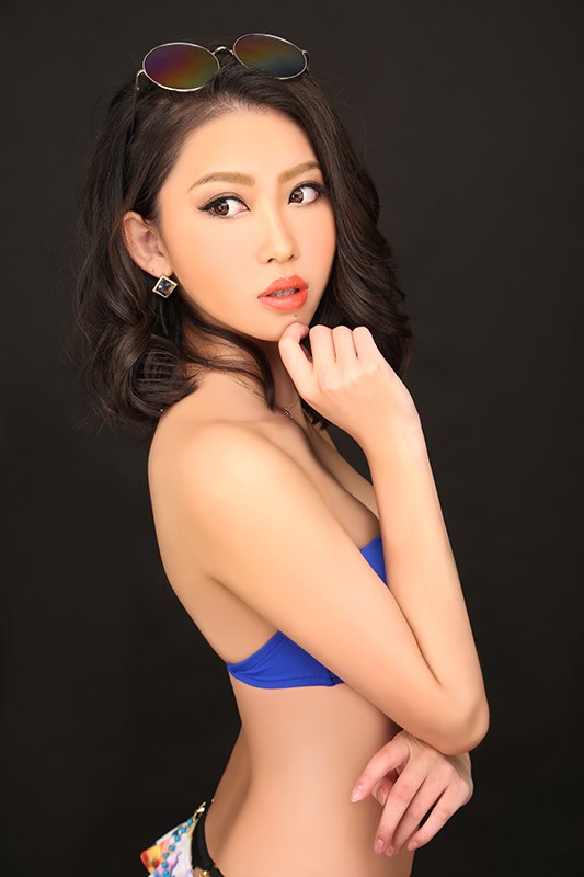 神崎えりなプロフィール写真2