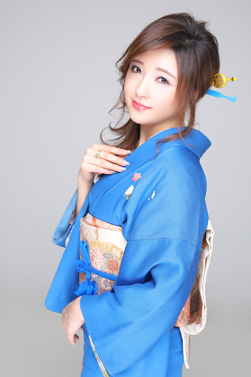 水藤 亜紀プロフィール写真3