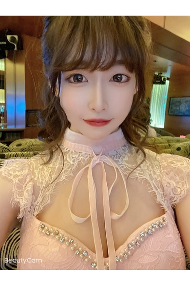 愛沢はるな