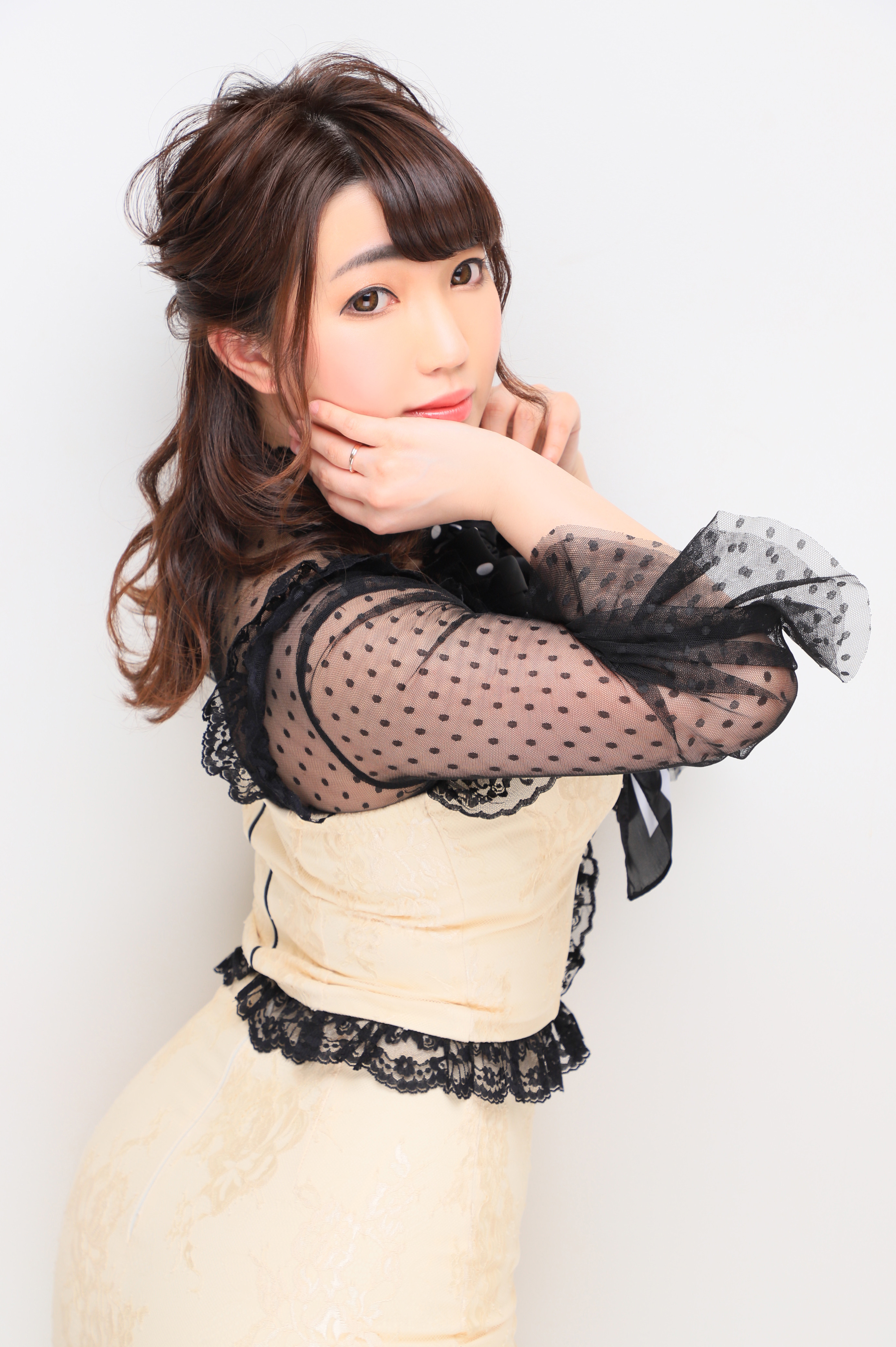 輝月　美桜